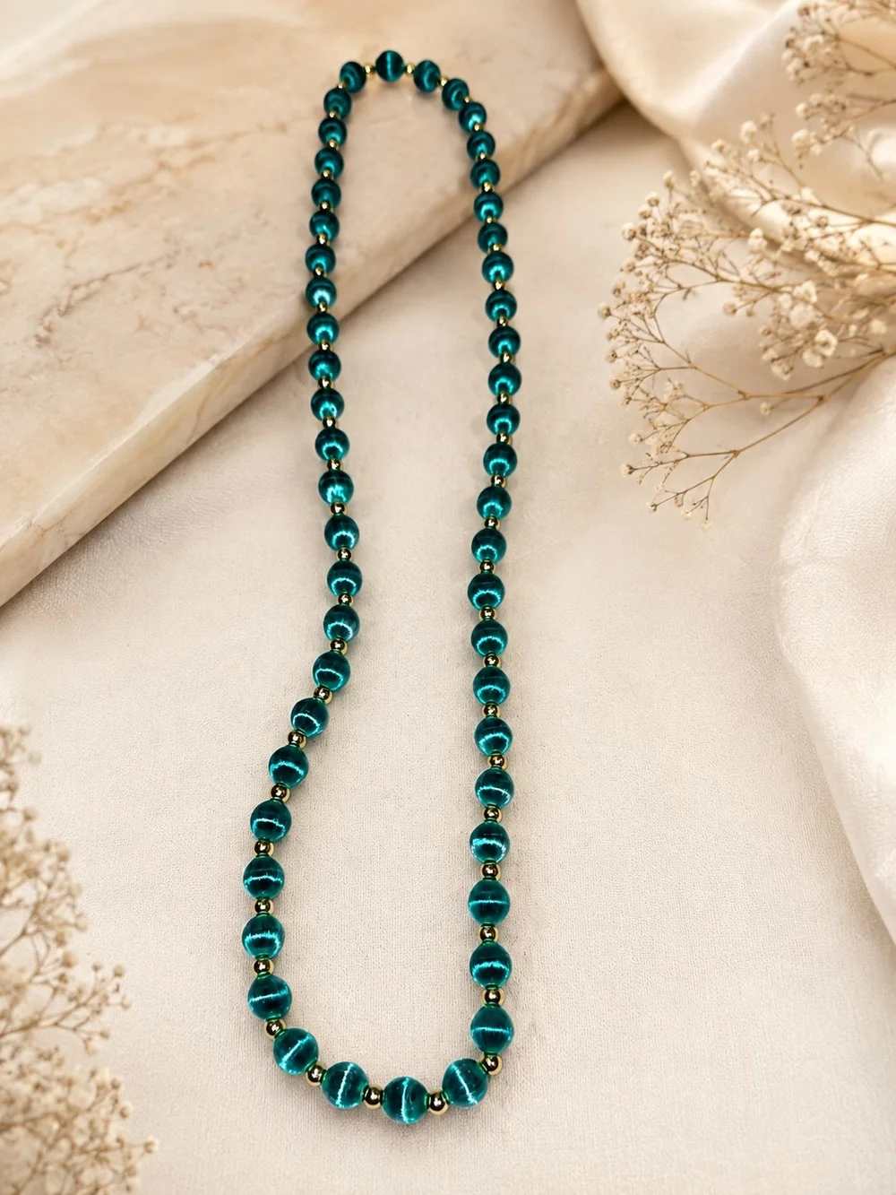 Emerald Green Beaded Necklace with Gold Accents